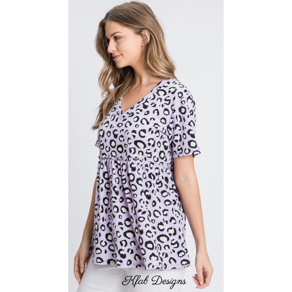 ❤️LAST! V Neck Animal Print Ruffled Lavender Top! - Picture 7 of 10